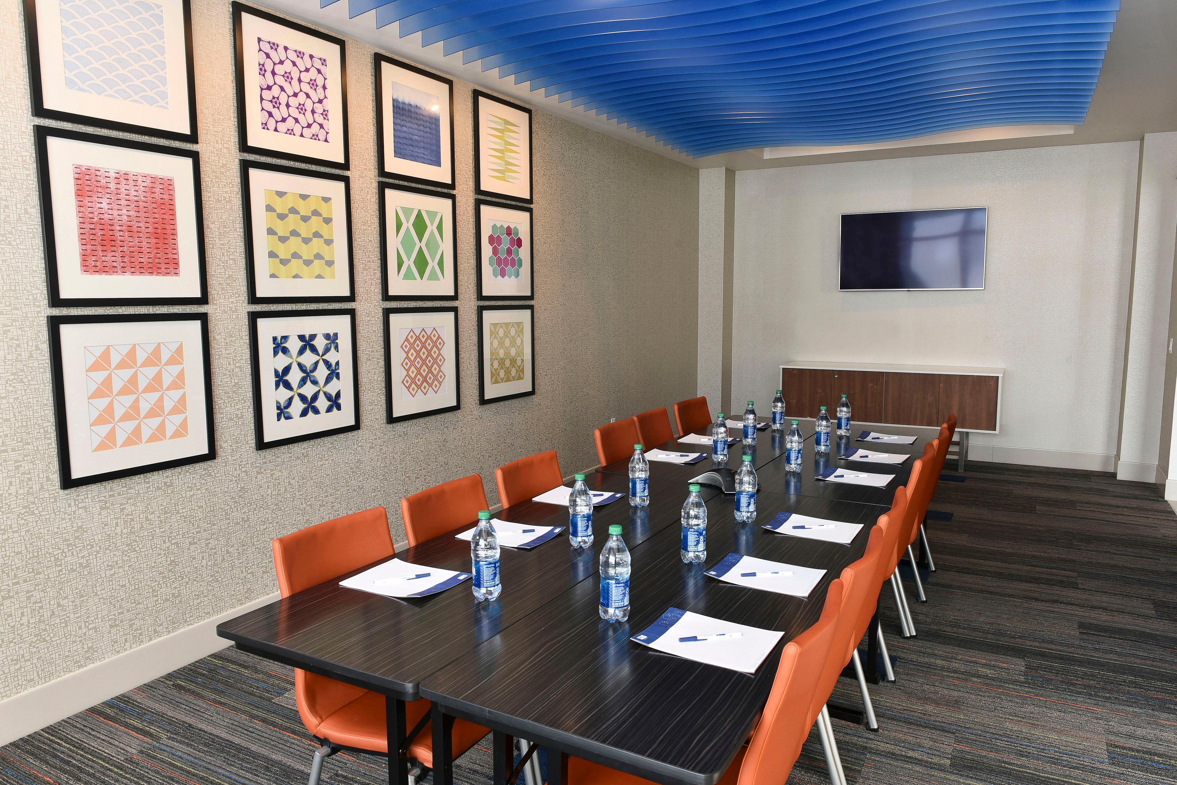 Hotel Express & - By Ihg Madisonville