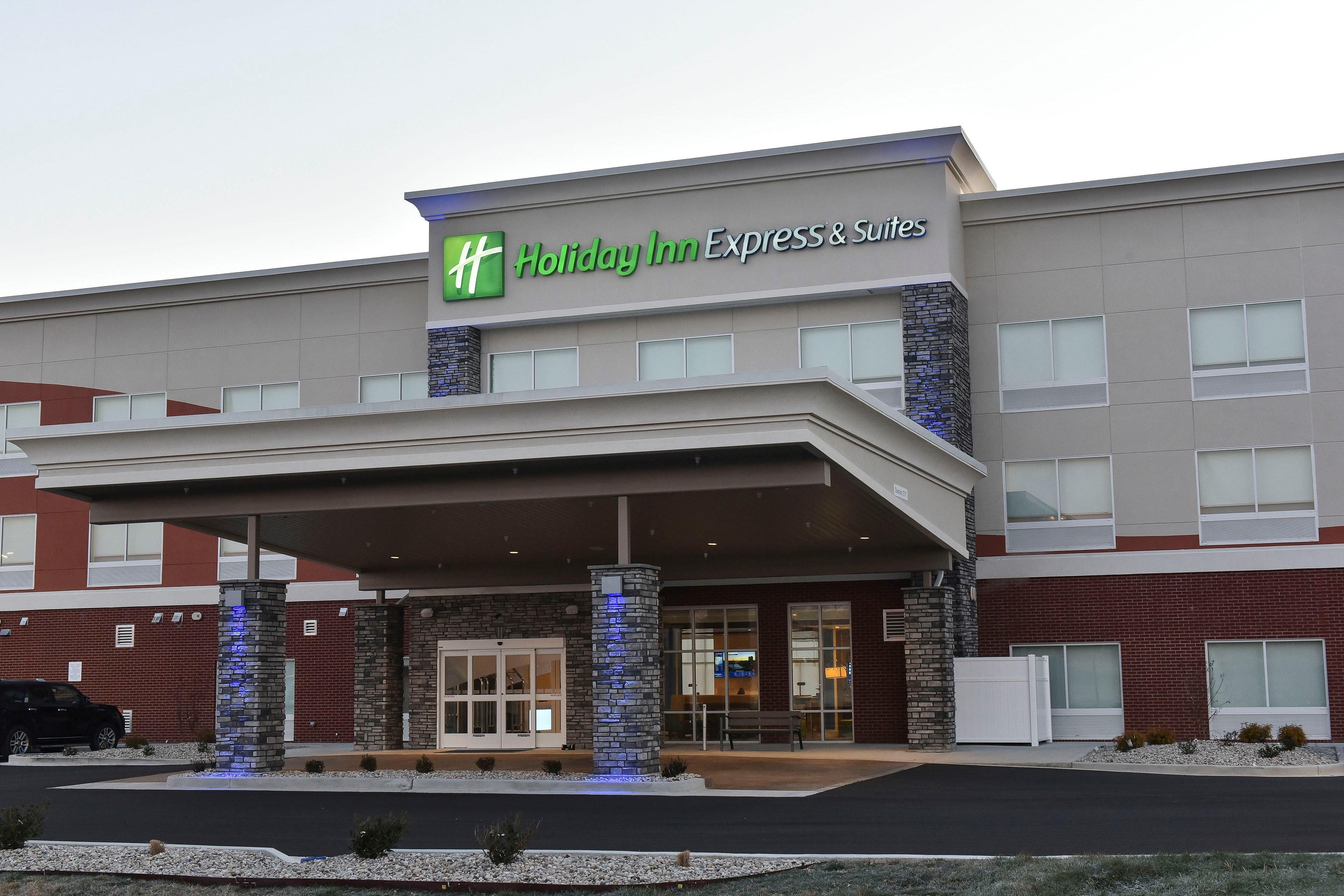 Express & - By Ihg Madisonville